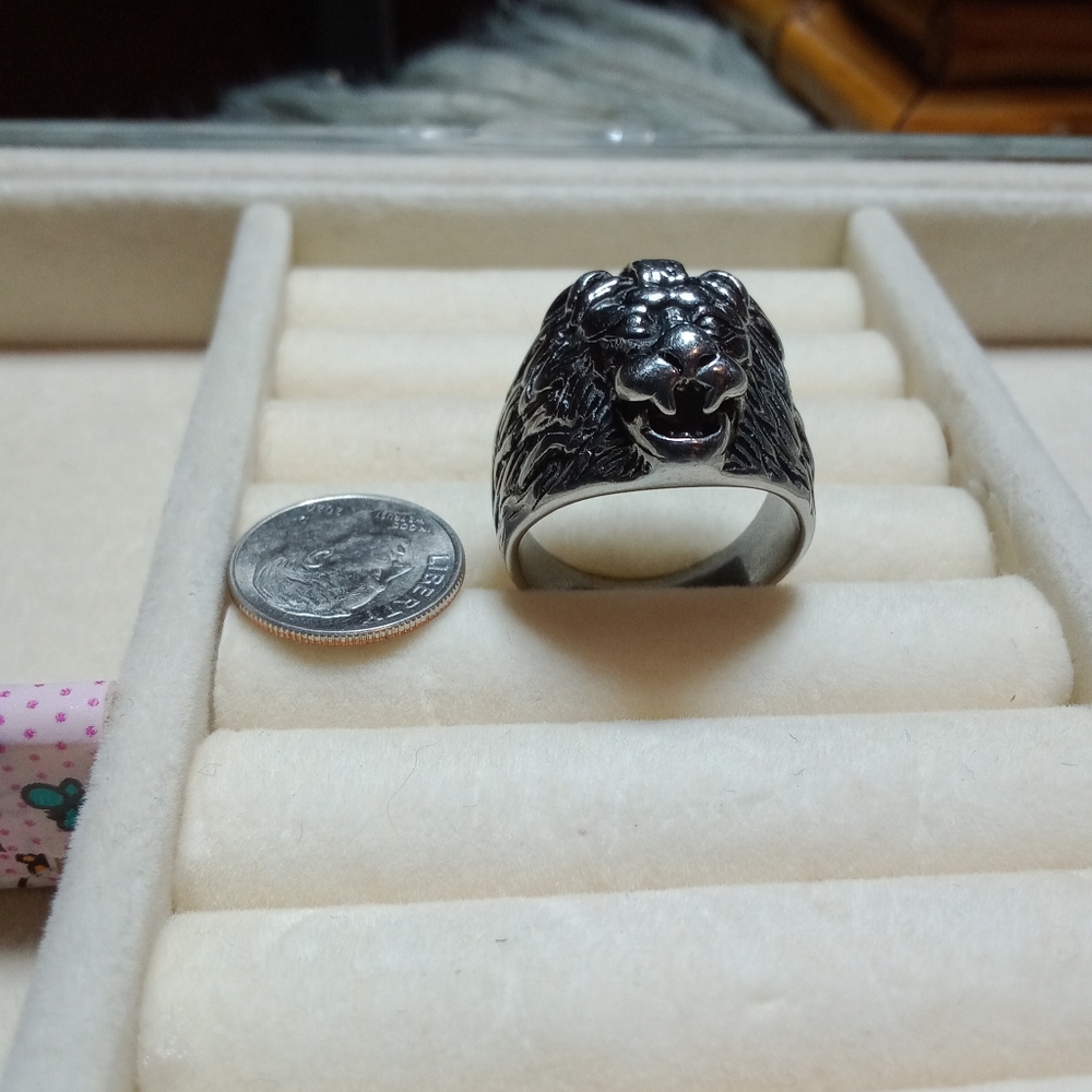 Men's silver ring - Picture 2 of 3